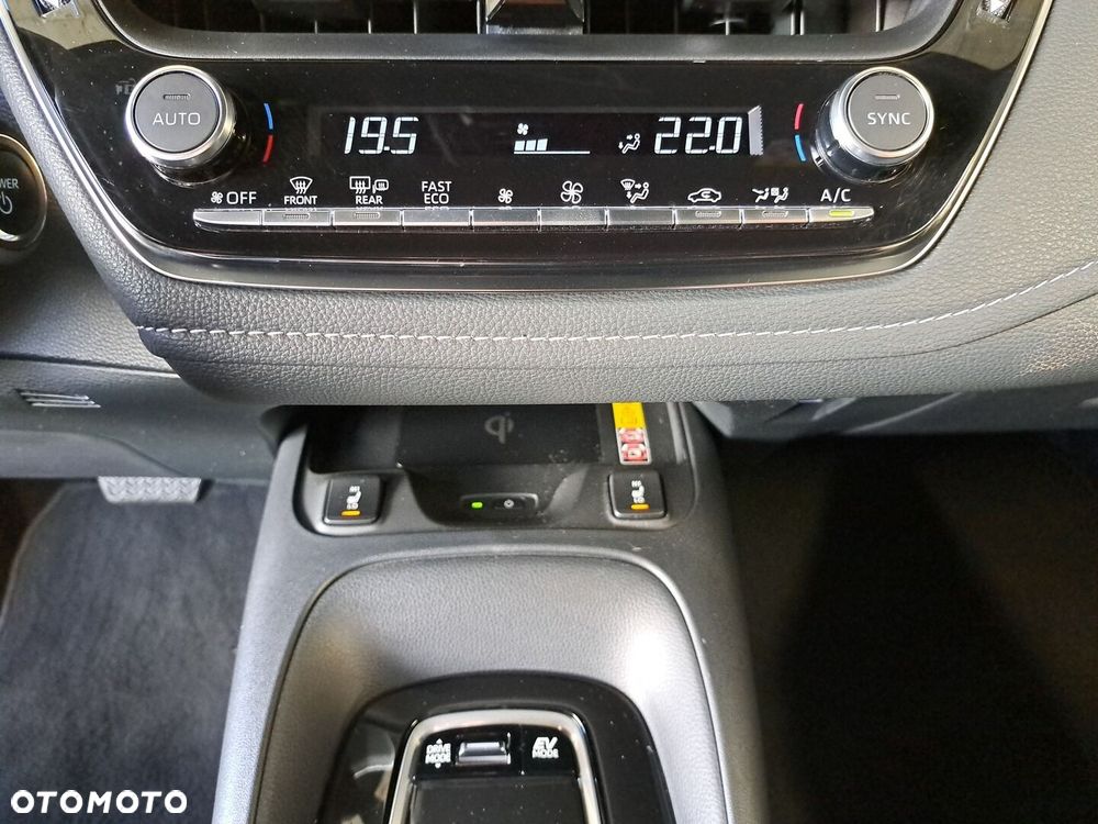 Toyota Corolla 1.8 Hybrid Comfort - 27
