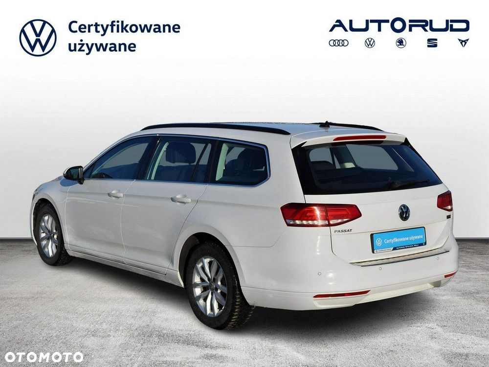 Volkswagen Passat - 8