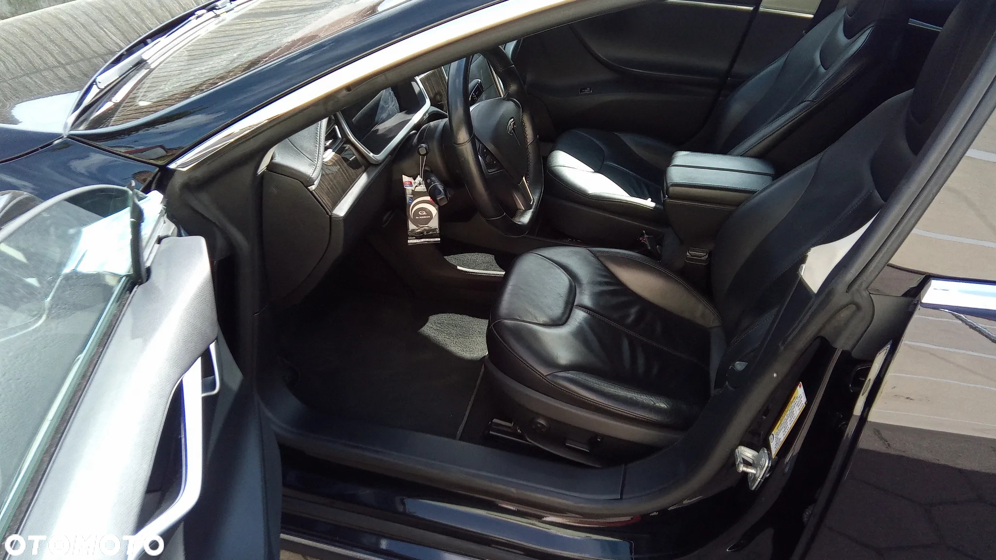 Tesla Model S Standard - 22