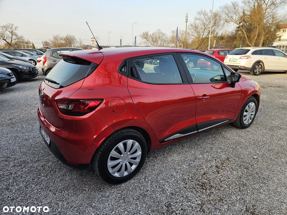Renault Clio 1.2 16V 75 Dynamique - 13