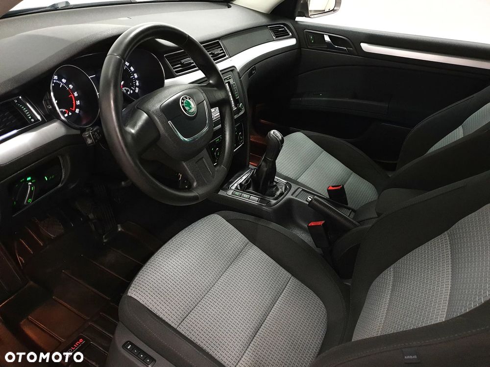 Skoda Superb 2.0 TDI Platinum - 33