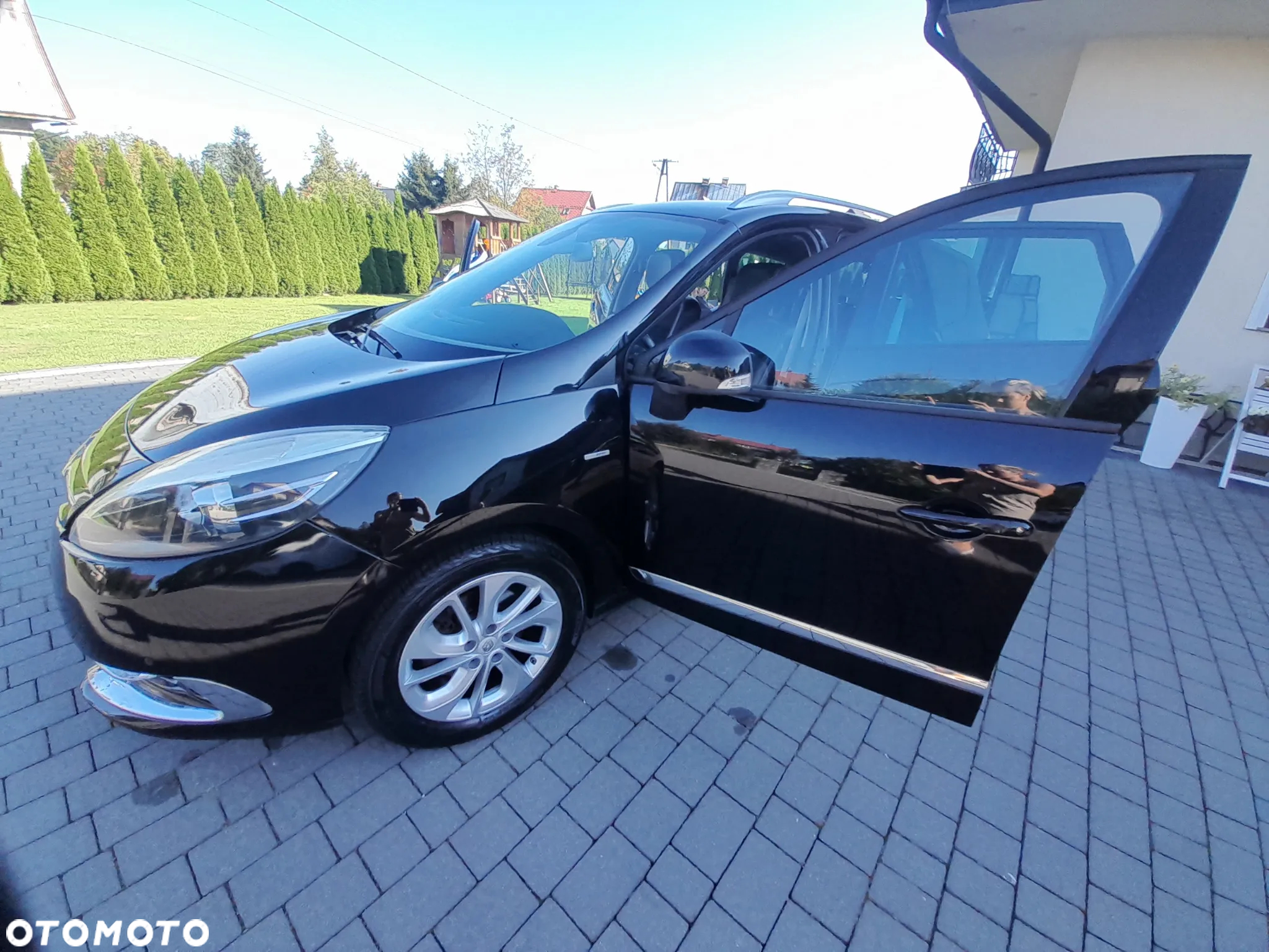 Renault Grand Scenic dCi 110 EDC Bose Edition - 10