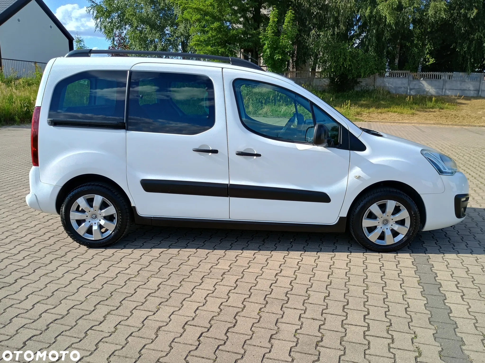 Citroën Berlingo 1.6 BlueHDi MoreLife - 11