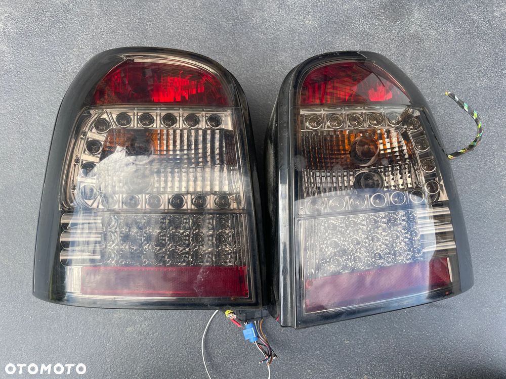 AUDI A4 B5 KOMBI LAMPA LEWA PRAWA TYŁ TYLNA LED TUNING - 1