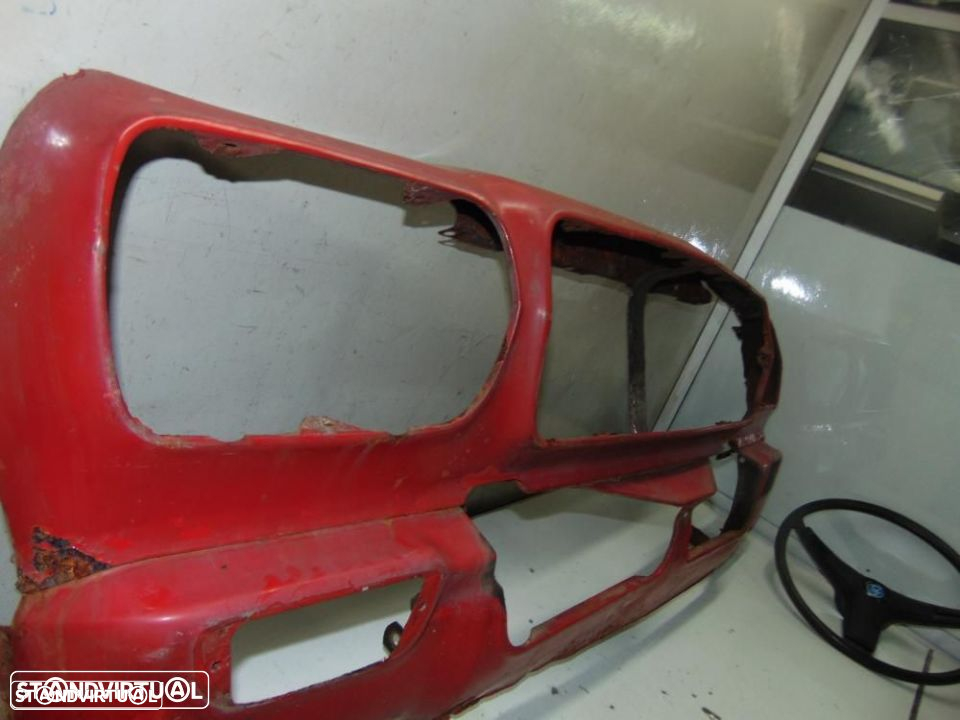 Mazda 818 frente de chapa - 2