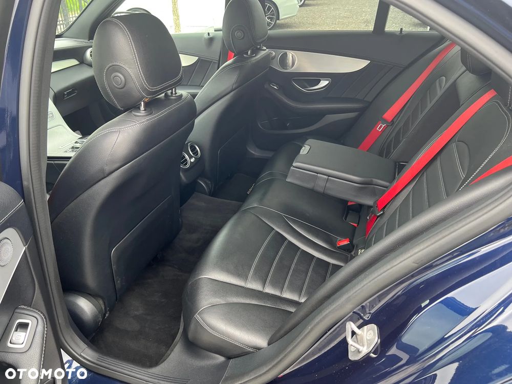Mercedes-Benz Klasa C AMG 43 4Matic 9G-TRONIC - 10