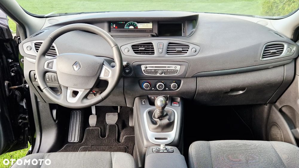 Renault Scenic - 11