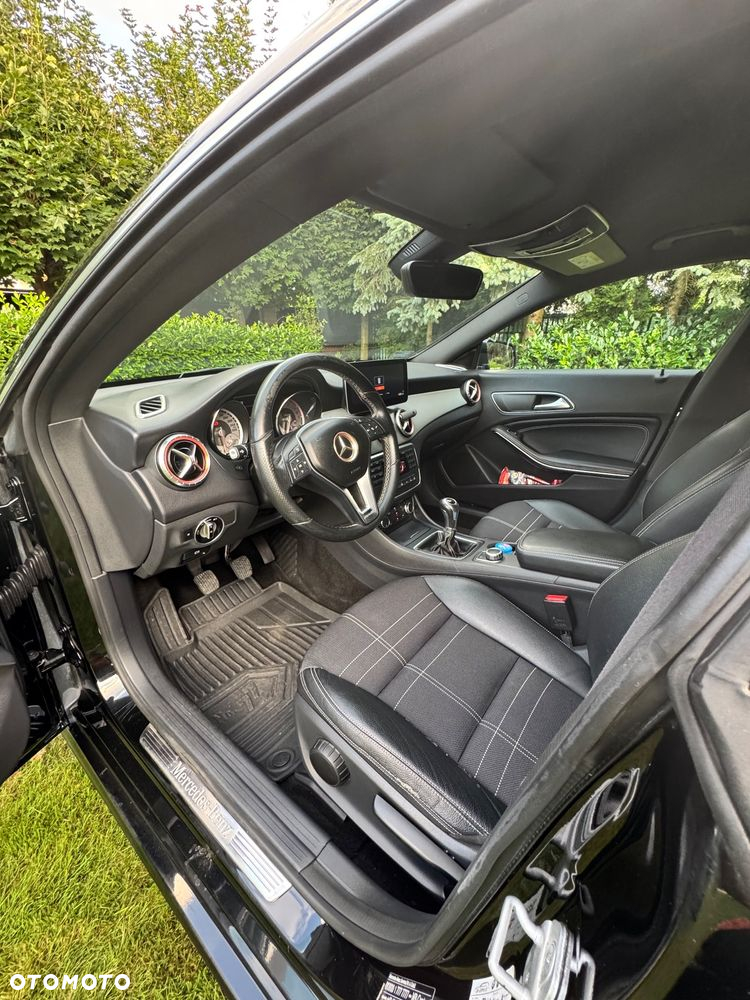 Mercedes-Benz CLA 180 - 8