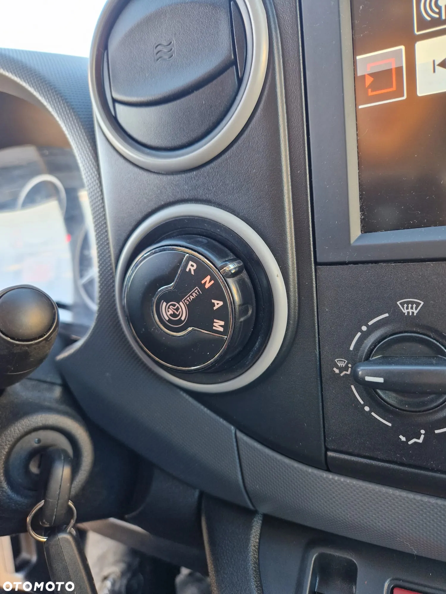 Citroën Berlingo 1.6 HDi Van Automat L2 long 2017 3 miejsca FV-M - 11