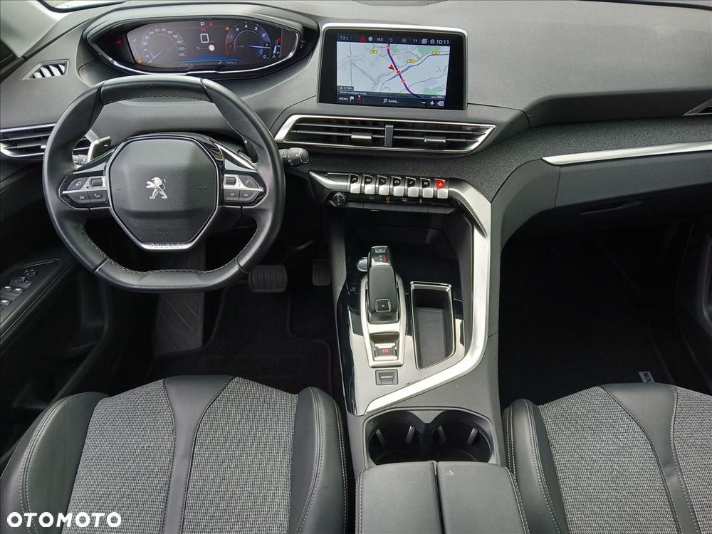 Peugeot 5008 1.6 PureTech Allure S&S EAT8 - 8