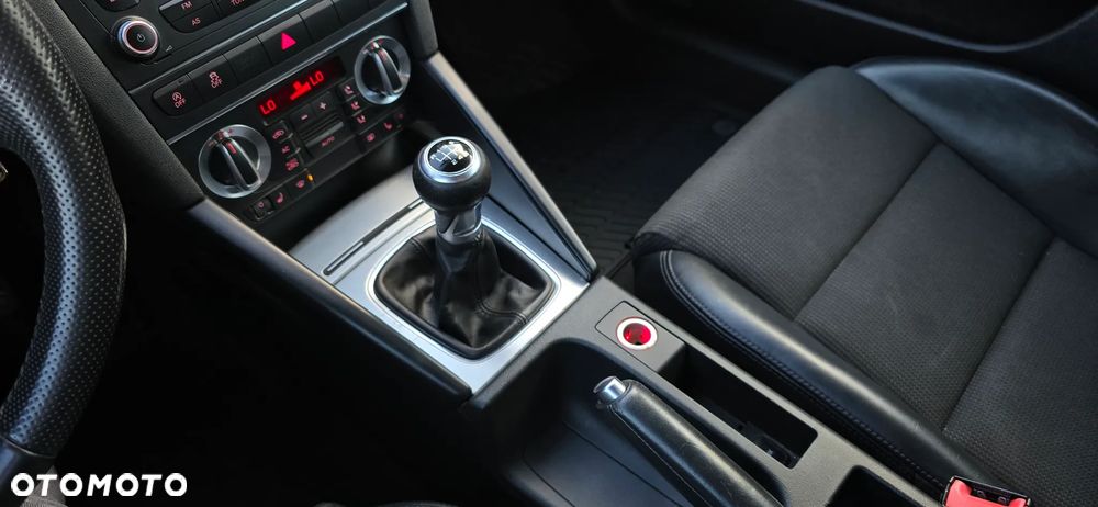 Audi A3 3-drzwiowe 2.0 TDI DPF quattro S line Sportpaket - 38