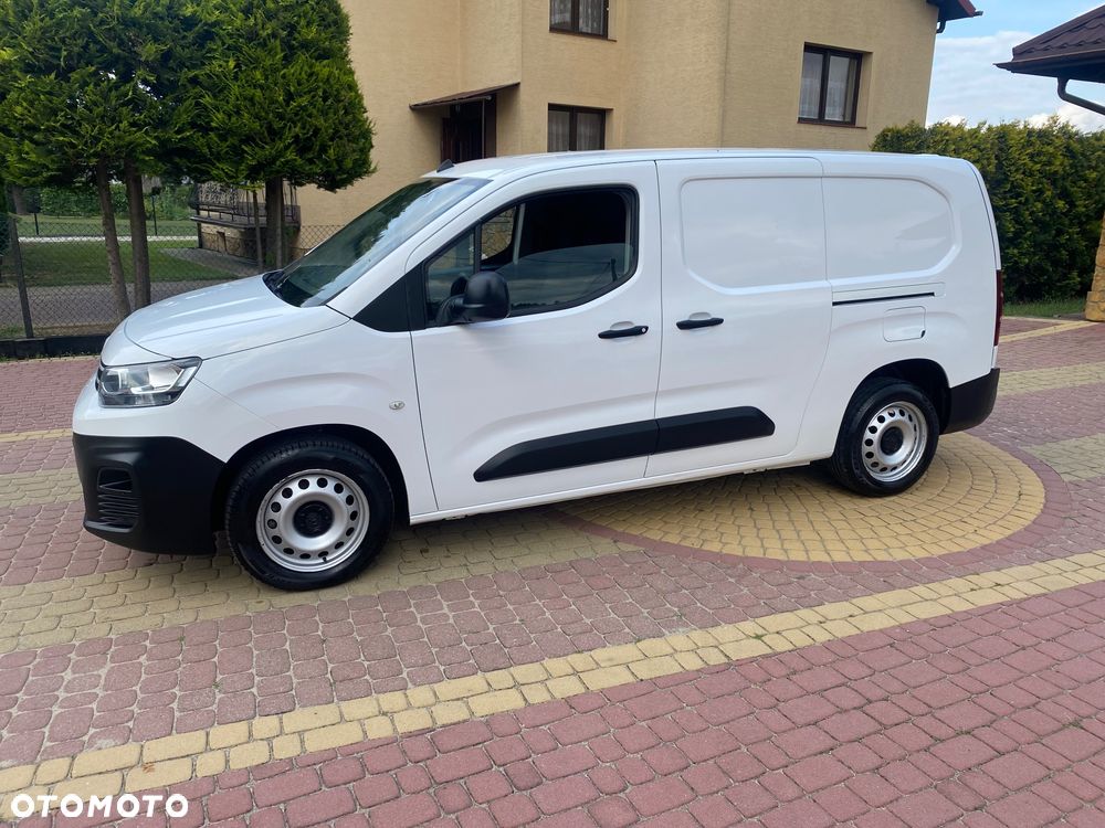 Citroën BERLINGO 1.6 HDI, MAX długi, 3-osobowy, klimatyzacja, zakupiony w salonie w Rzeszowie, bezwypadkowy - 2