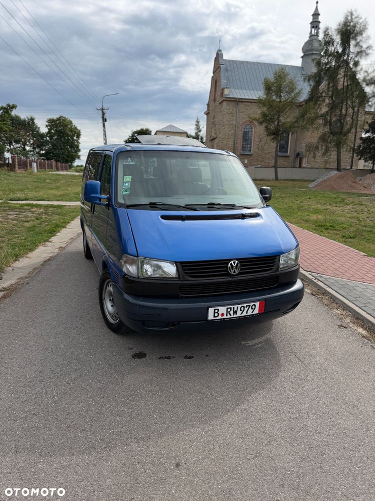 Volkswagen Multivan - 2