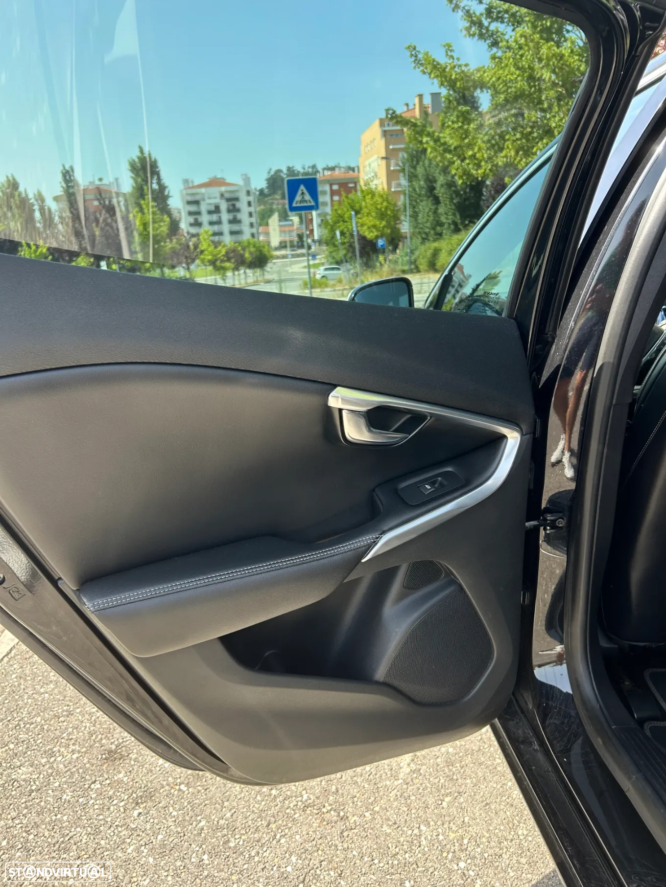 Volvo V40 1.6 D2 R-Design - 15