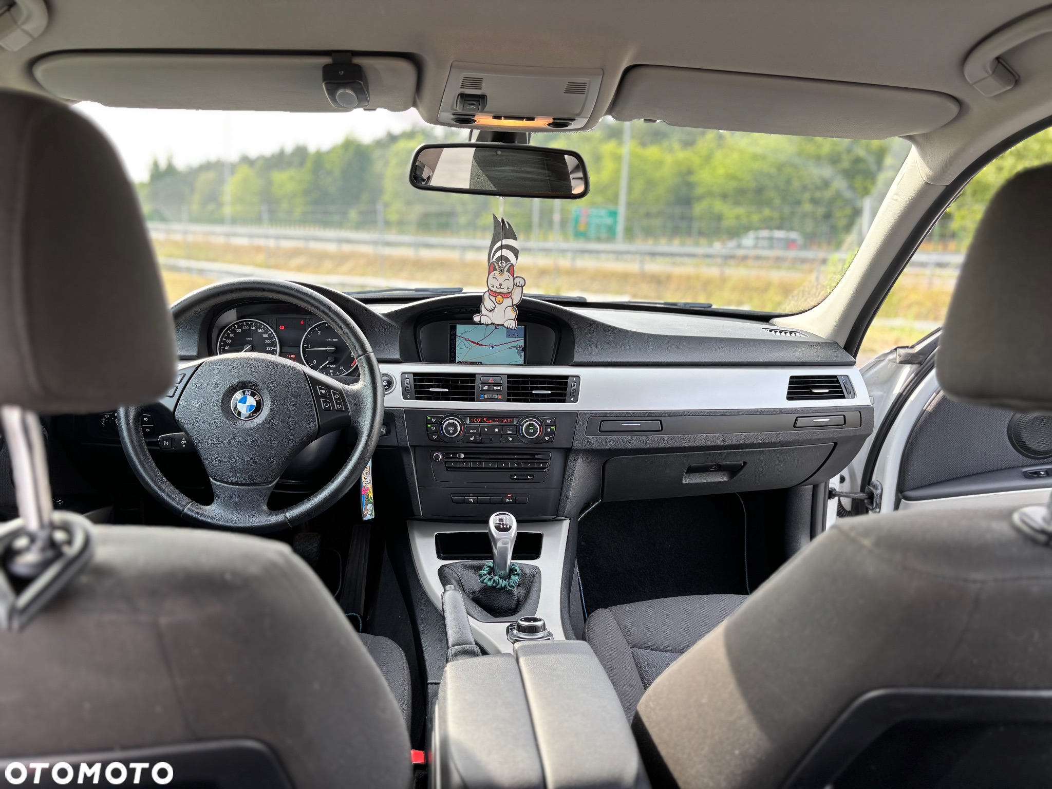 BMW Seria 3 318d - 11