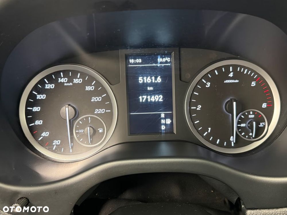 Mercedes-Benz Vito - 12