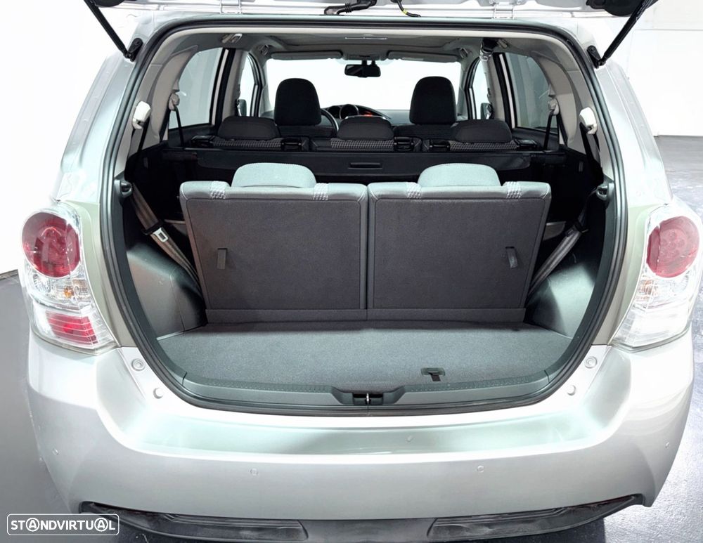 Toyota Verso 1.6 D-4D Comfort - 17