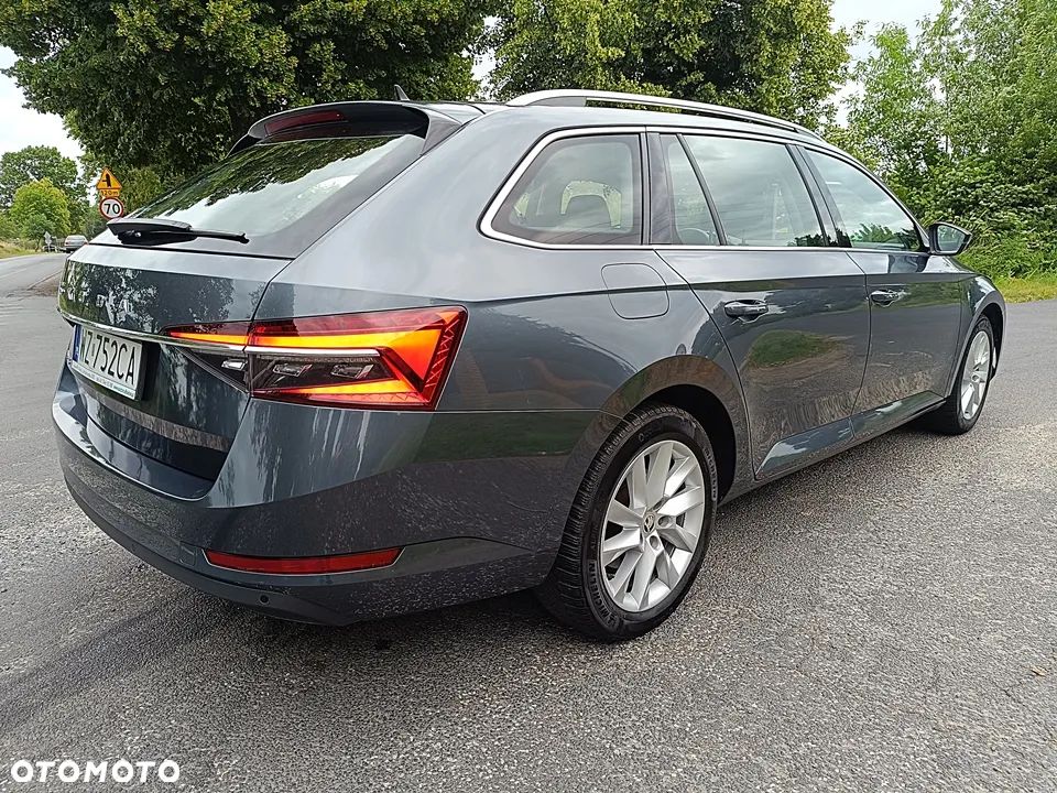 Skoda Superb 2.0 TDI Ambition DSG - 18