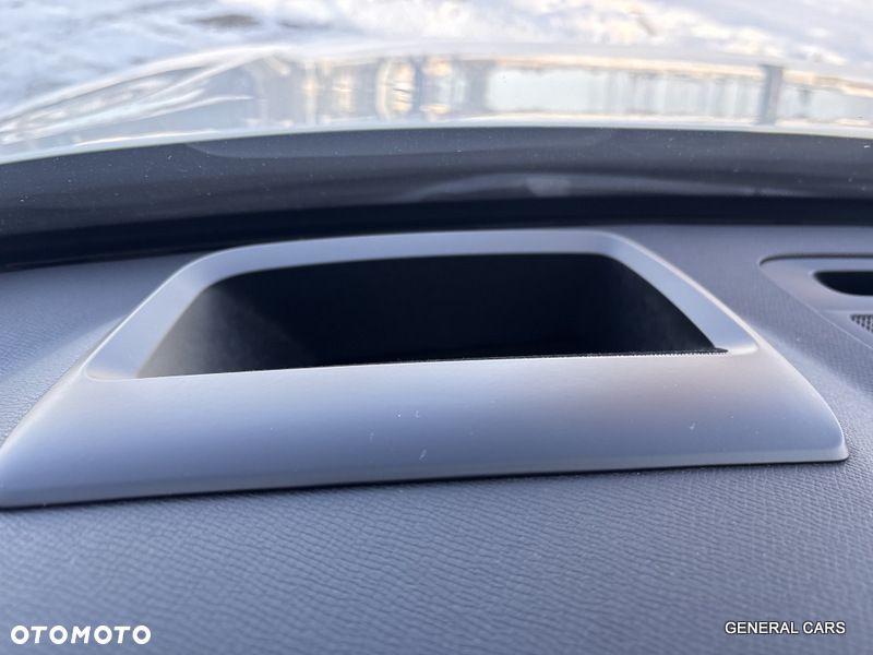 Volvo XC 90 T6 AWD Momentum 7os - 29