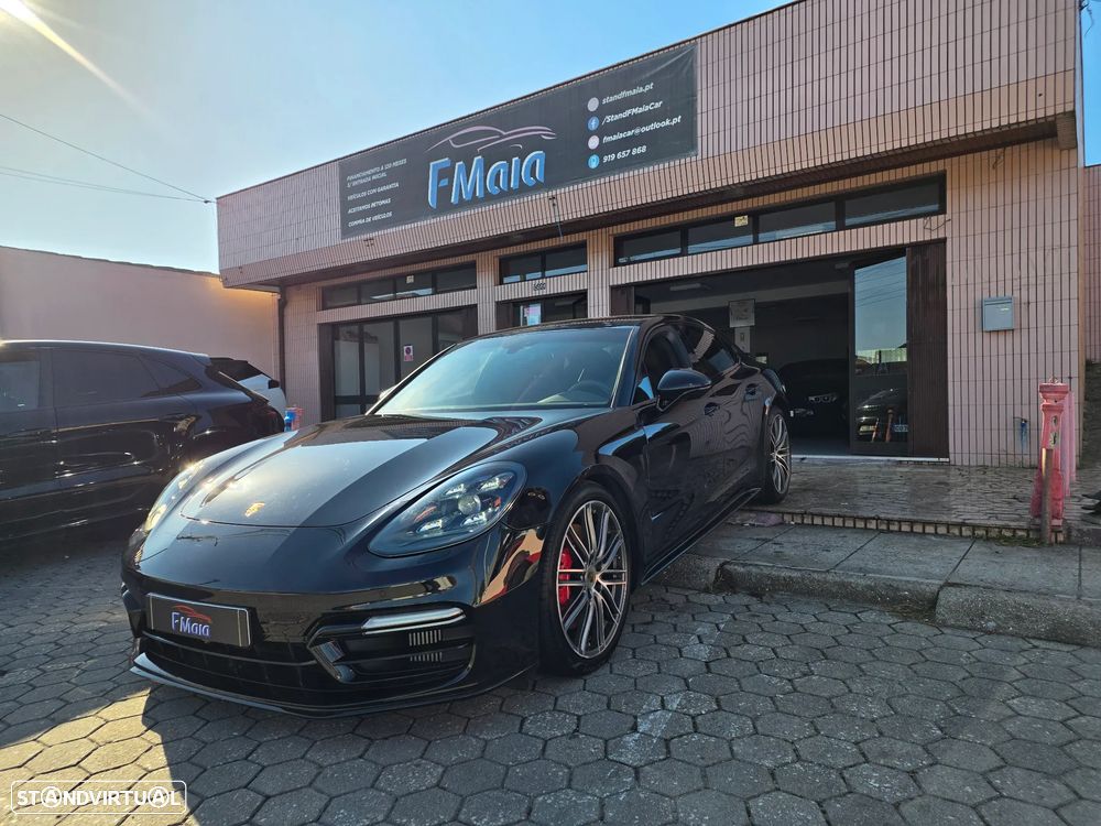 Porsche Panamera - 1