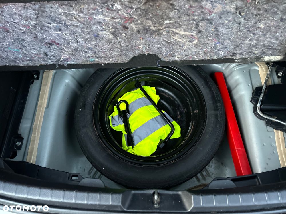 Toyota Yaris 1.0 Sol - 27