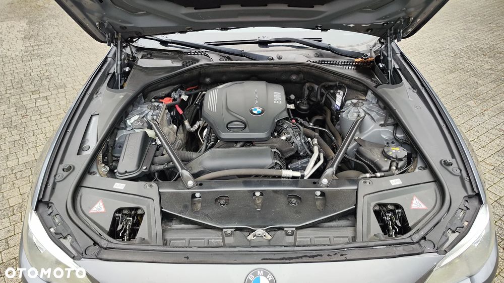 BMW Seria 5 520d - 35