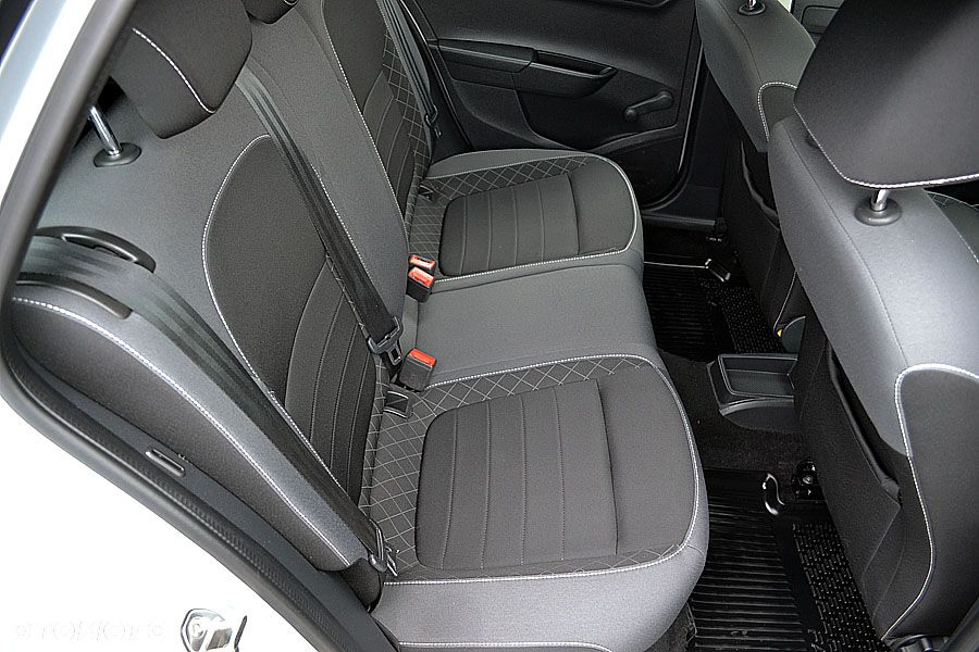 Skoda Fabia 1.0 TSI Style Color - 18
