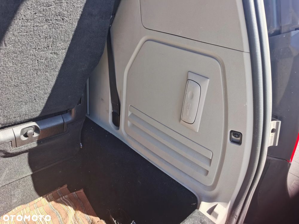 Chrysler Town & Country 3.6 Limited - 13