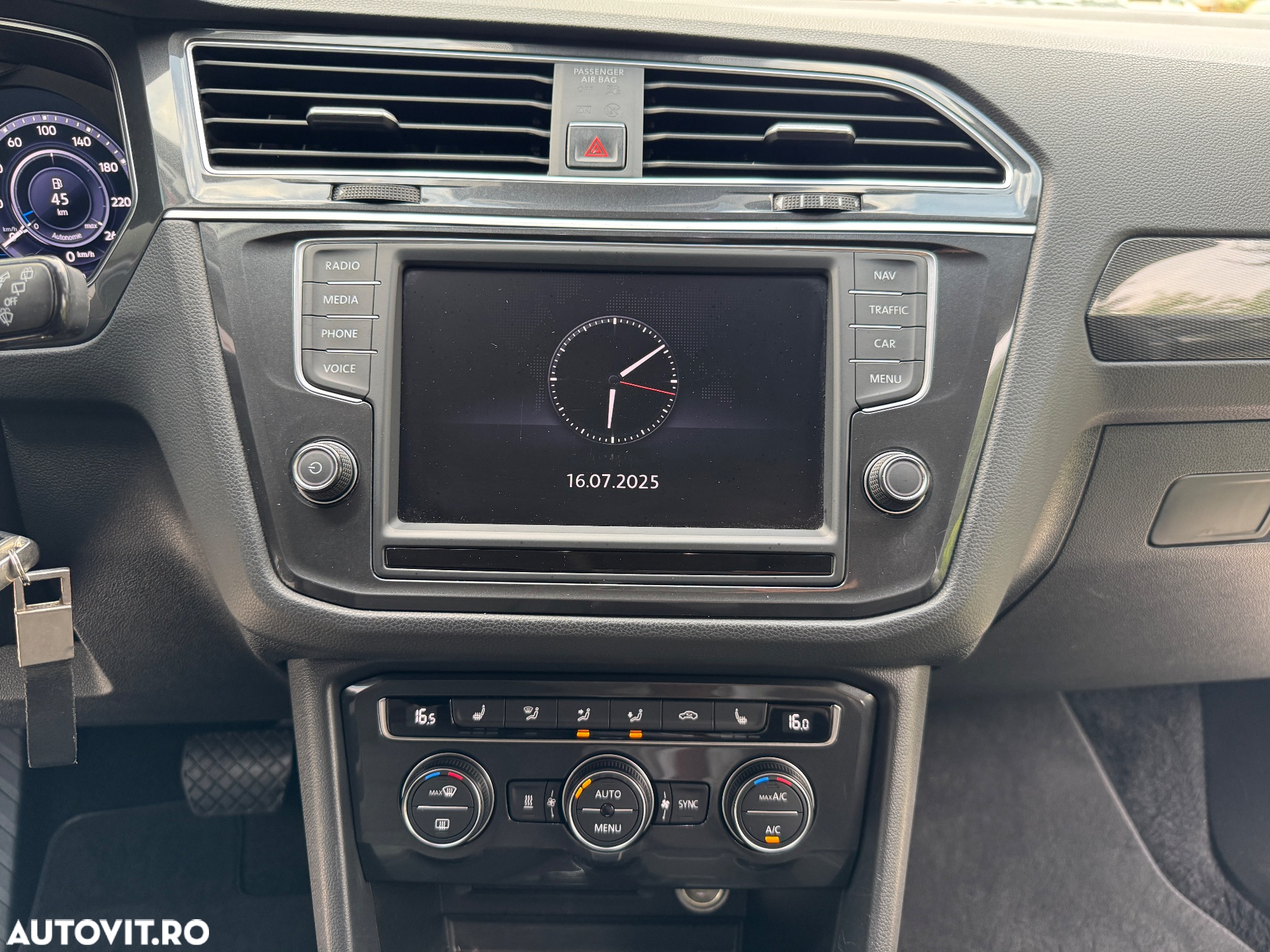 Volkswagen Tiguan 2.0 TDI 4Mot DSG Comfortline - 9