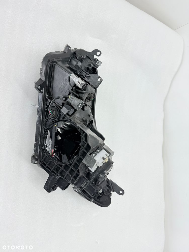 Toyota RAV 4 IV LIFT 2018 Przód strona prawa Lampa przednia - 6