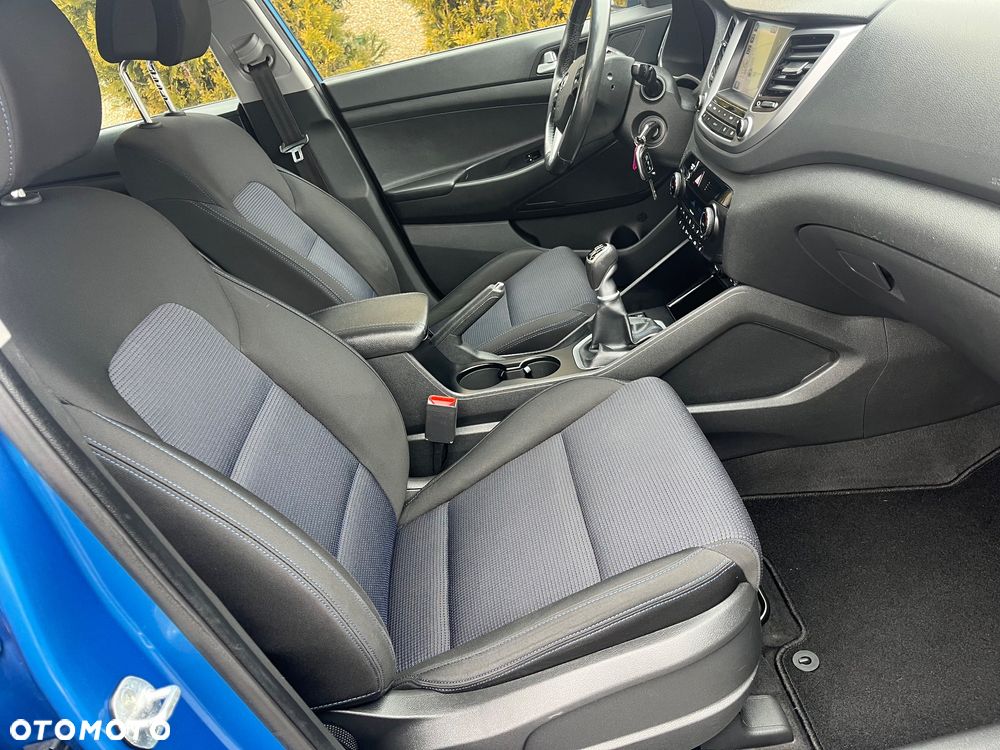 Hyundai Tucson blue 1.7 CRDi 2WD Intro Edition - 25
