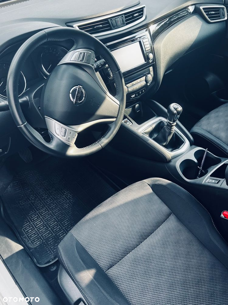 Nissan Qashqai 1.2 DIG-T N-Connecta EU6 - 9