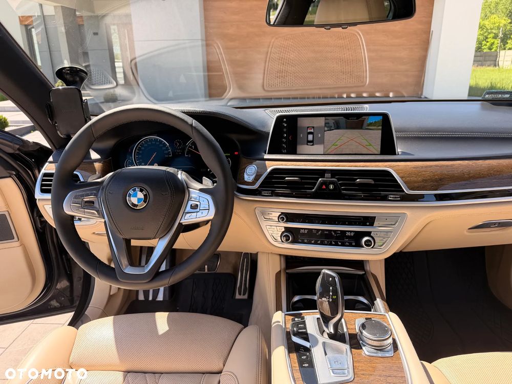 BMW Seria 7 740d xDrive - 18
