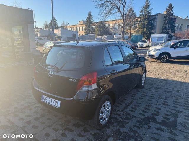 Toyota Yaris - 9