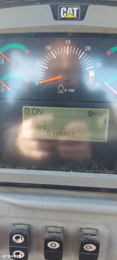 Caterpillar D6NLGP - 6