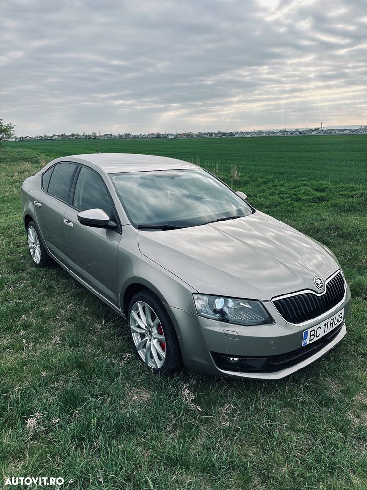 Skoda Octavia ver-2-0-tdi-elegance - 2