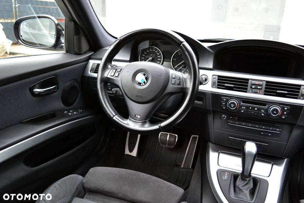 BMW Seria 3 320d xDrive DPF Edition Sport - 11