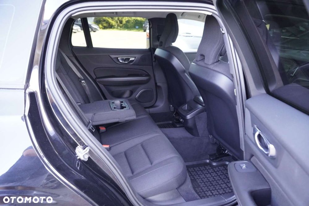 Volvo V60 D4 Geartronic Momentum Pro - 13