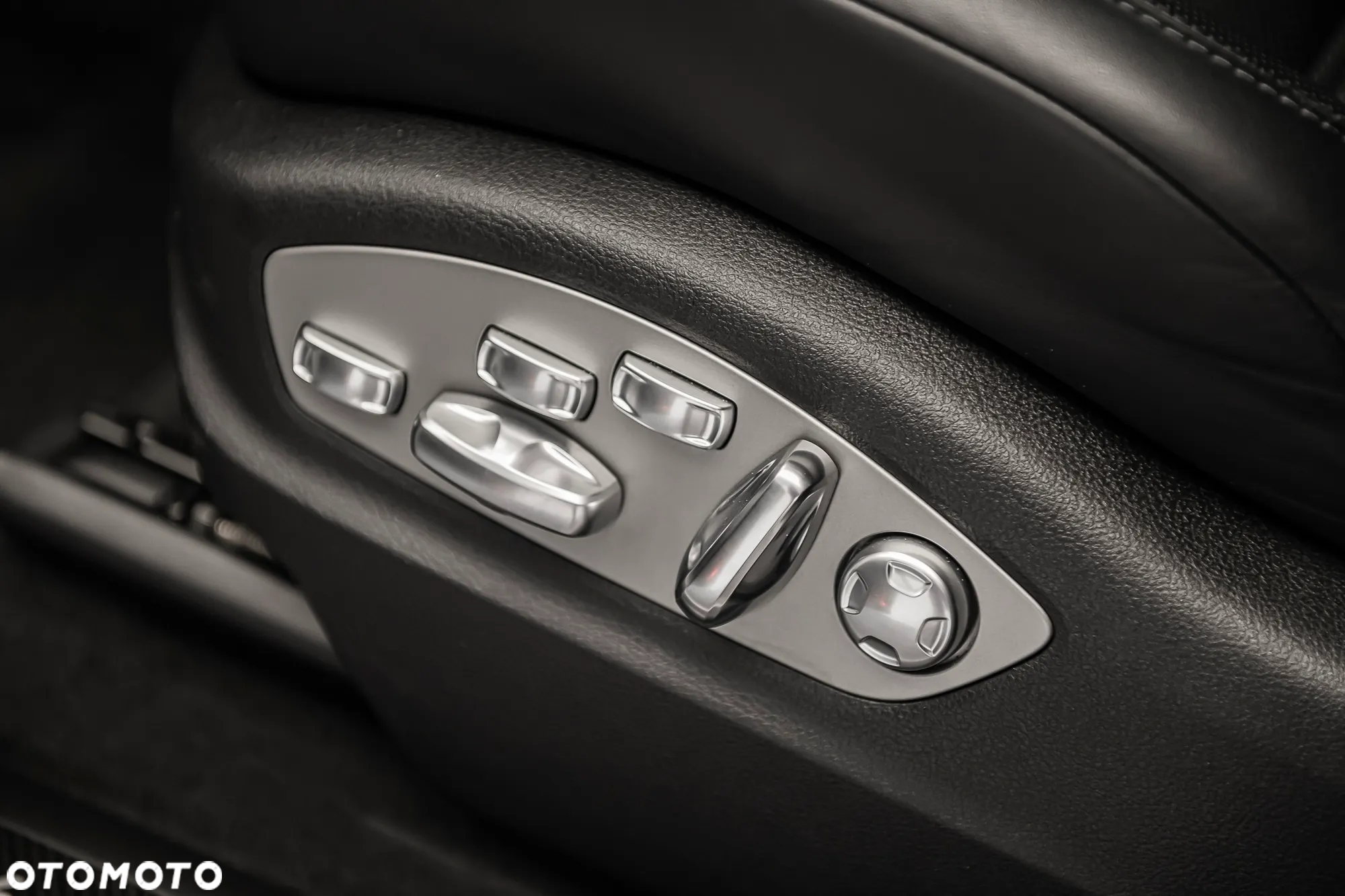 Porsche Macan Turbo - 13