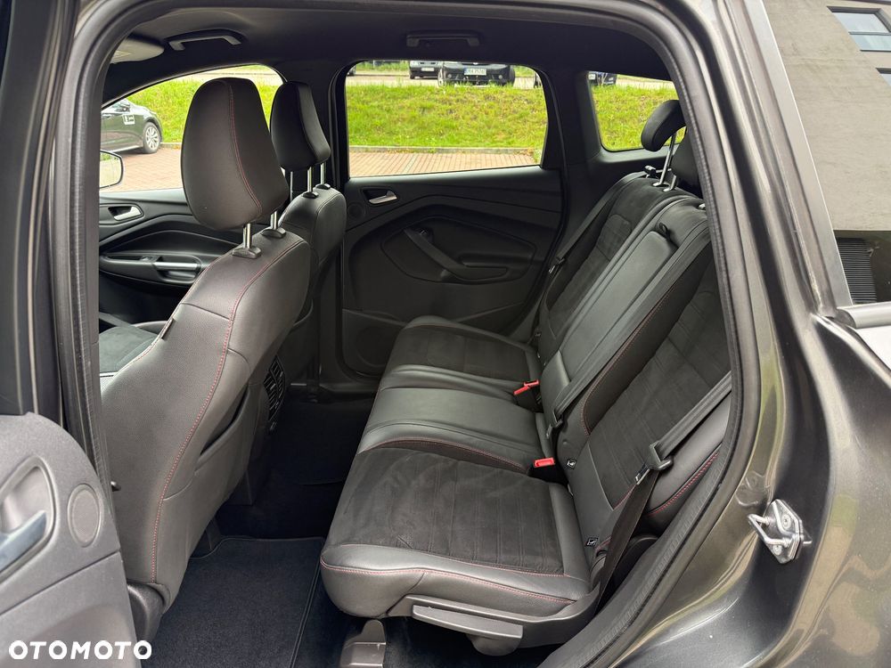 Ford Kuga 1.5 EcoBoost 2x4 ST-Line - 12