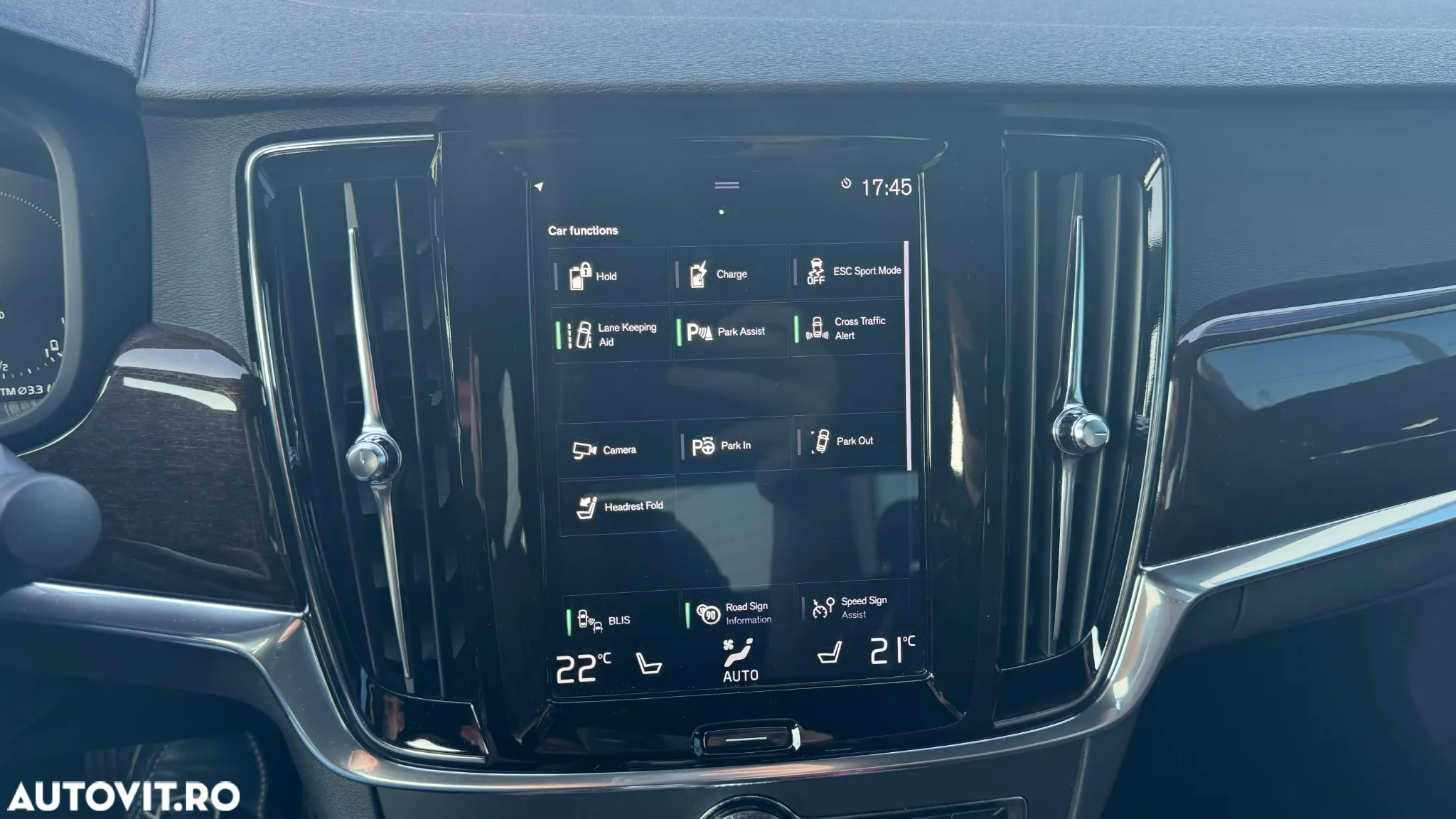 Volvo S90 - 19