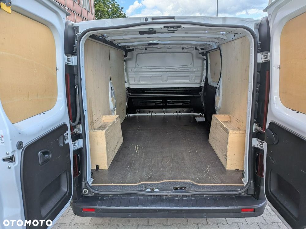 Renault Trafic - 23