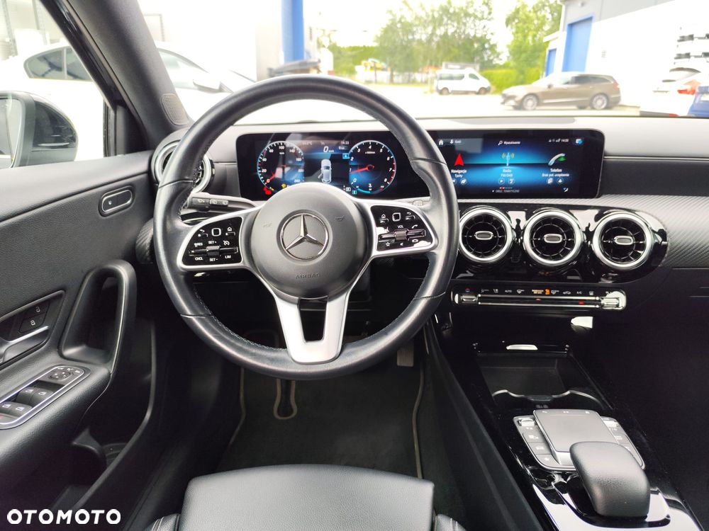 Mercedes-Benz Klasa A 180 7G-DCT - 20
