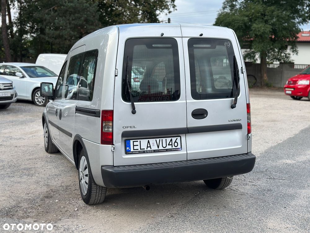Opel Combo Tour 1.6 - 10