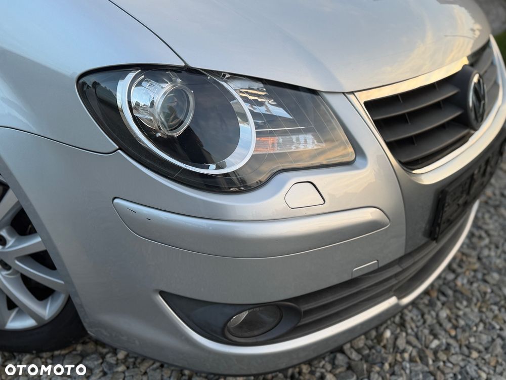 Volkswagen Touran 1.9 TDI DPF Blue Motion Highline - 8