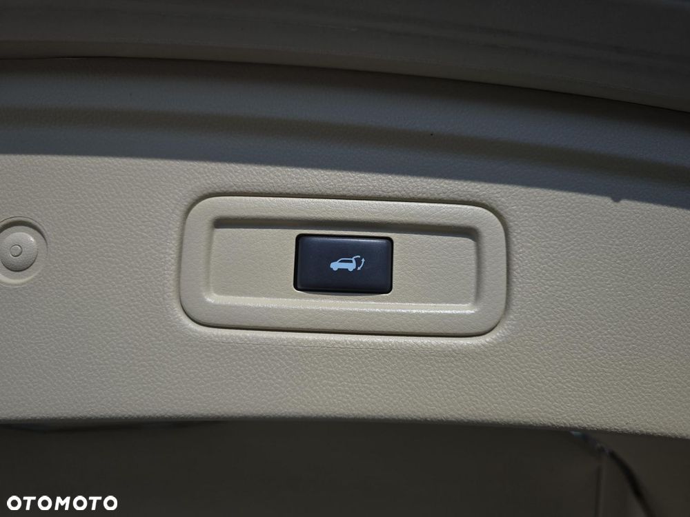 Infiniti QX70 3.7 S EU6 - 25