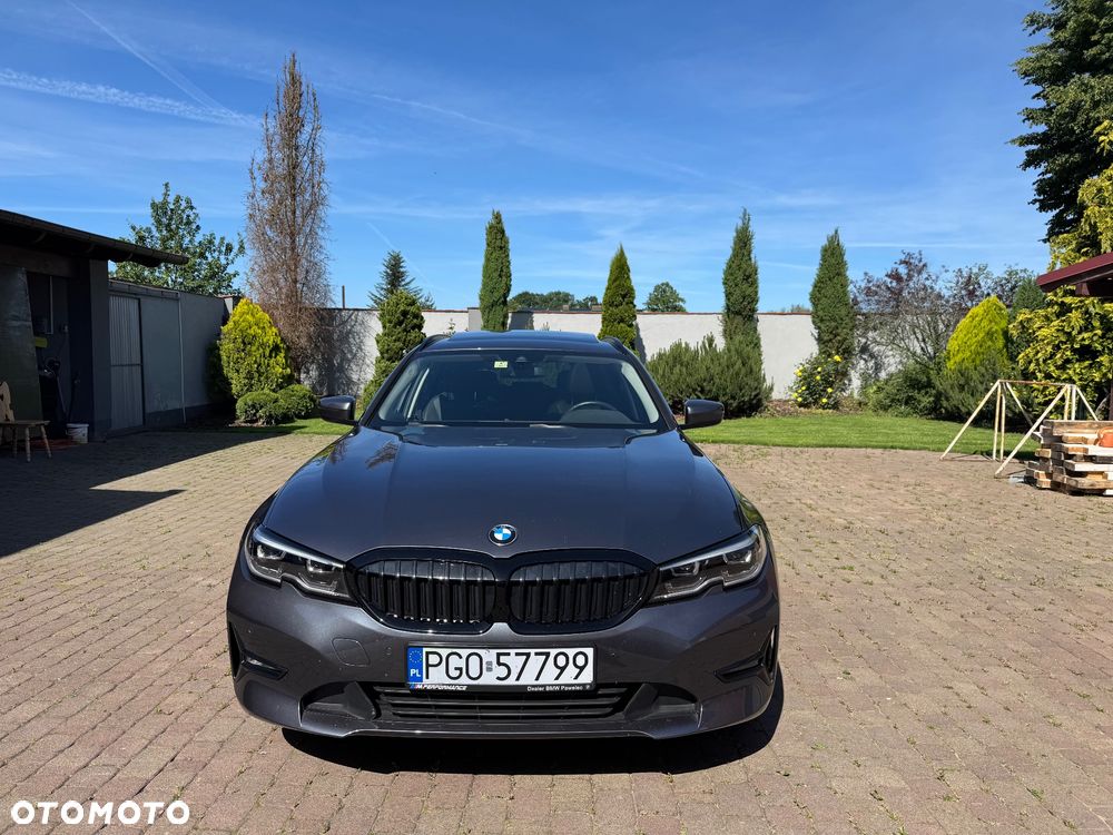 BMW Seria 3 318d mHEV - 2