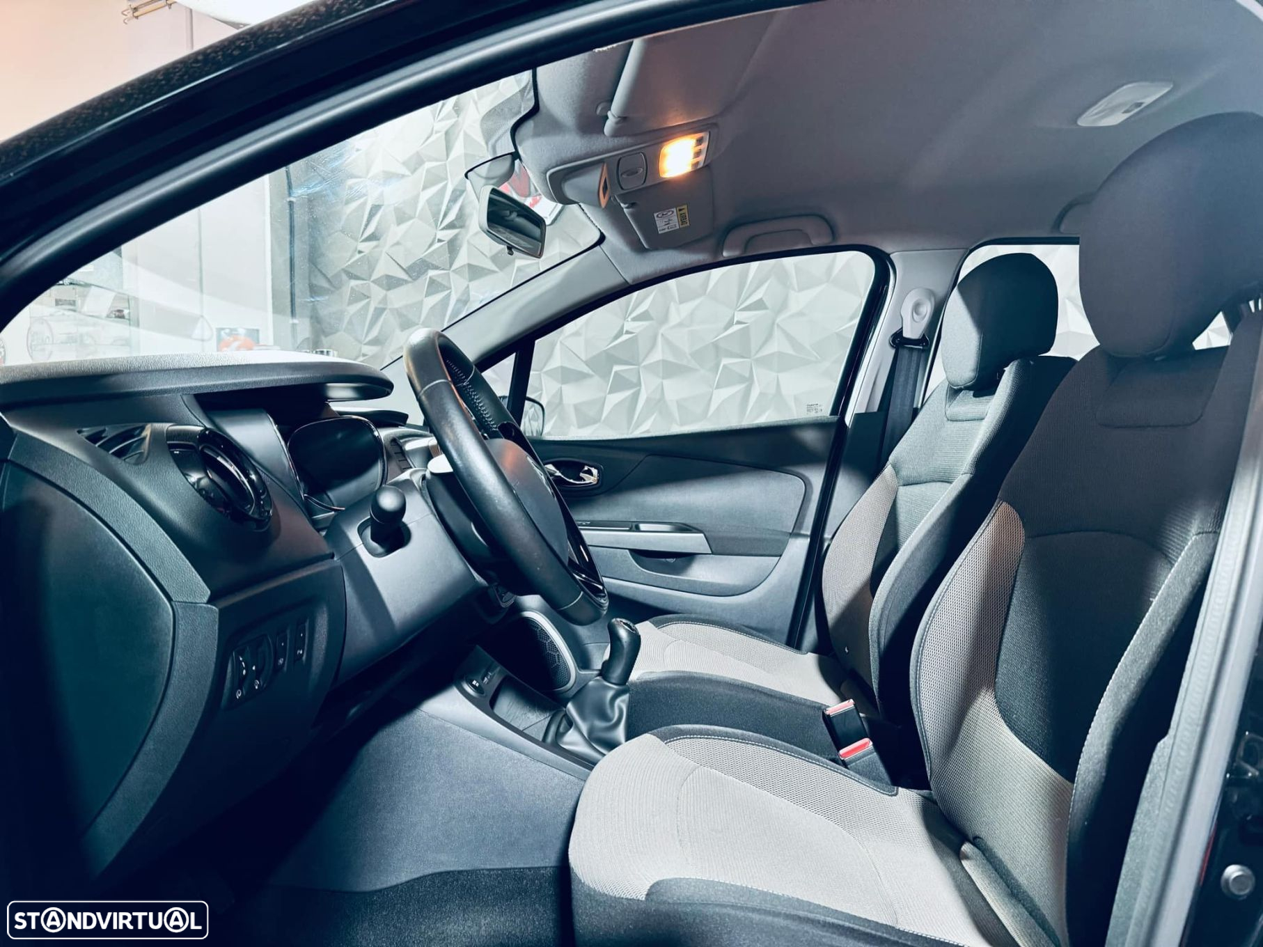 Renault Captur 0.9 TCE Exclusive - 22