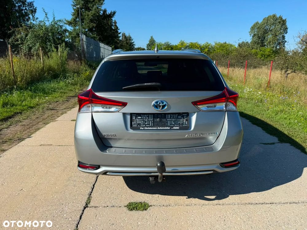 Toyota Auris 1.8 HSD Luna - 23