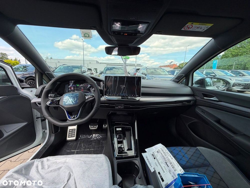 Volkswagen Golf - 5